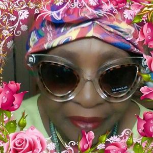 Meet your Posher, Peggie